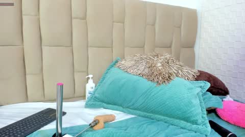 abbyadams23 online show from December 22, 2:39 am
