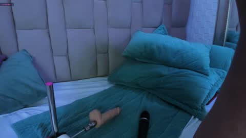abbyadams23 online show from January 5, 2:27 am