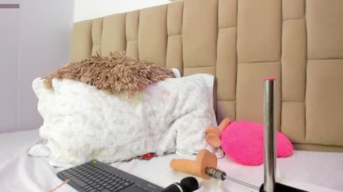 abbyadams23 online show from December 29, 2:17 am