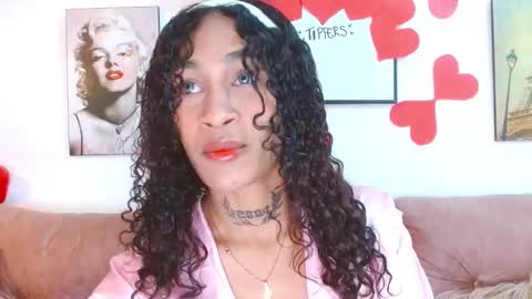 Snapshot of abbycutecs chatting on March 1, 7:37 pm abbycute online show from March 1, 7:37 pm