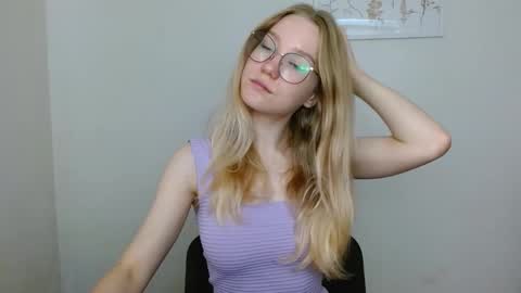 Abby Lovense is active online show from September 18, 9:41 am