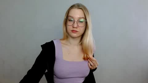 Abby Lovense is active online show from February 22, 9:45 am
