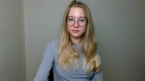 Abby Lovense is active online show from November 29, 9:57 am