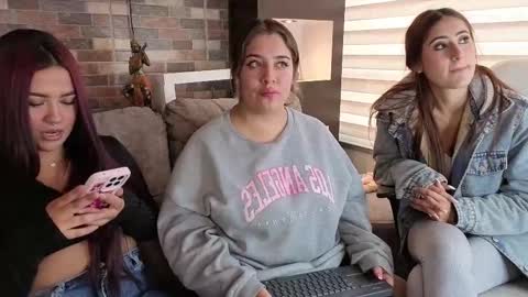 Abella online show from September 24, 3:55 pm