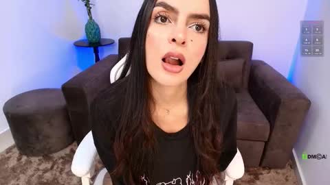 Snapshot of abigail_cruz_ chatting on October 3, 8:14 pm Abigail online show from October 3, 8:14 pm