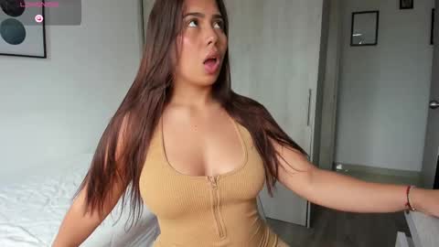 Snapshot of abigail_w chatting on February 12, 2:33 pm abigail online show from February 12, 2:33 pm