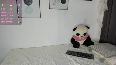 Snapshot of abigail_w chatting on September 20, 12:03 pm abigail online show from September 20, 12:03 pm