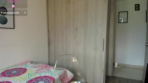 Snapshot of abigail_w chatting on March 8, 8:24 pm abigail online show from March 8, 8:24 pm