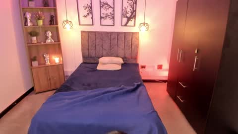 Snapshot of abiigaiil_ chatting on January 27, 9:11 pm Abigail online show from January 27, 9:11 pm