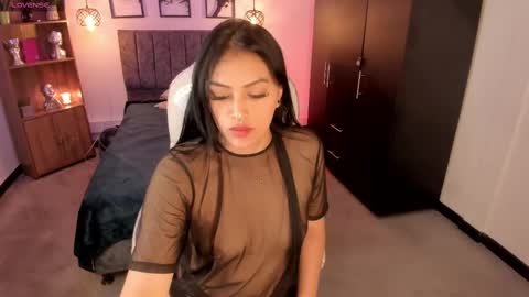 Snapshot of abiigaiil_ chatting on February 24, 8:14 pm Abigail online show from February 24, 8:14 pm