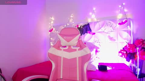 Abril  online show from October 7, 12:09 pm