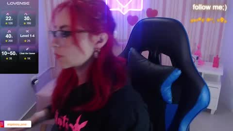 Snapshot of abril_ch_ chatting on March 8, 10:52 am abril_ch_ online show from March 8, 10:52 am