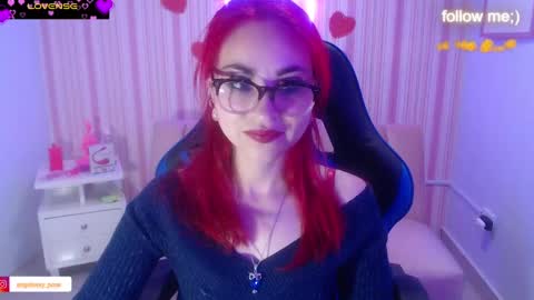 Snapshot of abril_ch_ chatting on March 4, 10:57 am abril_ch_ online show from March 4, 10:57 am