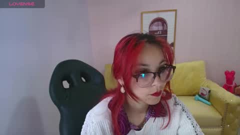 Snapshot of abril_ch_ chatting on January 25, 10:51 am abril_ch_ online show from January 25, 10:51 am