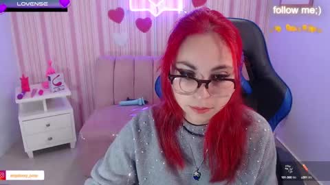 Snapshot of abril_ch_ chatting on March 10, 10:50 am abril_ch_ online show from March 10, 10:50 am