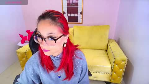 Snapshot of abril_ch_ chatting on February 11, 10:58 am abril_ch_ online show from February 11, 10:58 am