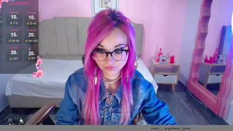 Snapshot of abril_ch_ chatting on October 13, 10:51 am abril_ch_ online show from October 13, 10:51 am