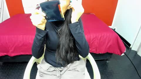 ABRIL online show from January 31, 7:40 pm