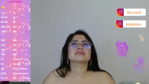 aby_luna_ online show from December 4, 5:49 am