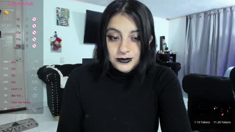 Snapshot of acid_alice666 chatting on December 11, 2:19 am Alice online show from December 11, 2:19 am