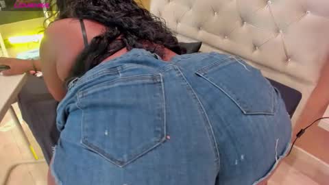 Snapshot of adabenneth chatting on September 30, 10:25 pm adabenneth online show from September 30, 10:25 pm