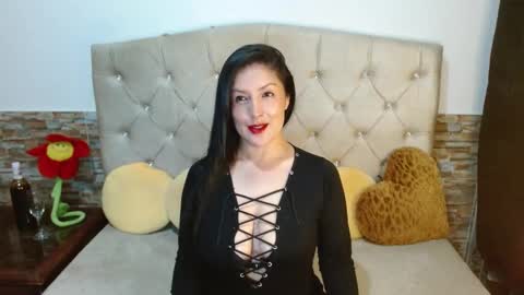 Snapshot of adafield_ chatting on January 22, 11:01 am Ada online show from January 22, 11:01 am