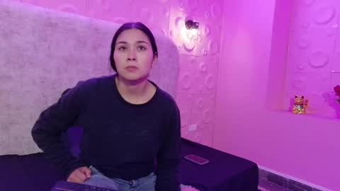 Adaira online show from November 4, 3:11 am