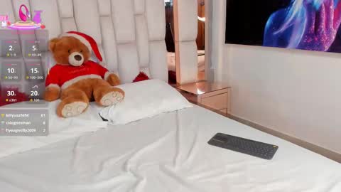 adalinarusell_ online show from December 19, 3:37 pm