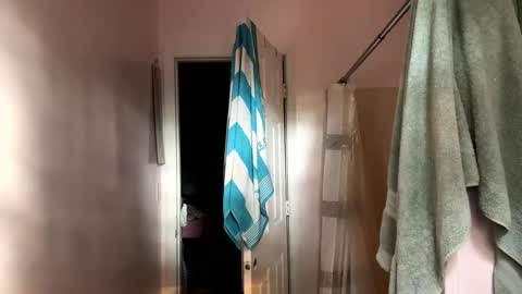 Isobel and Koty online show from October 9, 12:53 pm