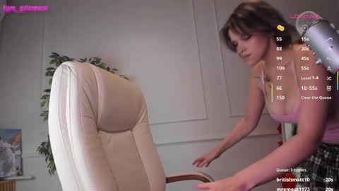 Snapshot of adalyn_glow chatting on October 30, 5:25 pm Adalyn online show from October 30, 5:25 pm