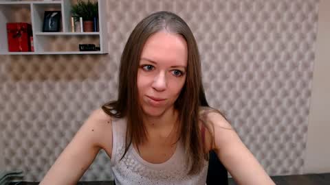 Snapshot of adamais_ chatting on January 2, 7:01 am adamais_ online show from January 2, 7:01 am
