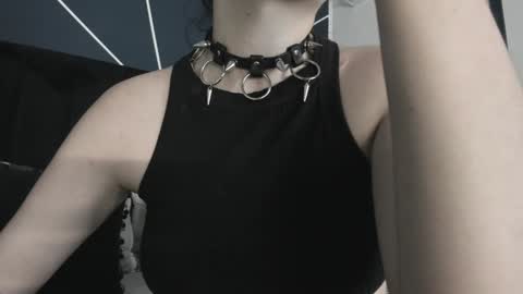 Snapshot of adeelinee chatting on February 6, 7:51 pm Ade online show from February 6, 7:51 pm