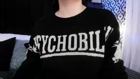 Snapshot of adeelinee chatting on September 29, 7:41 pm Ade online show from September 29, 7:41 pm