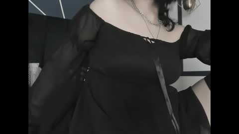 Snapshot of adeelinee chatting on January 31, 8:12 pm Ade online show from January 31, 8:12 pm