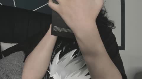 Snapshot of adeelinee chatting on December 4, 8:18 pm Ade online show from December 4, 8:18 pm