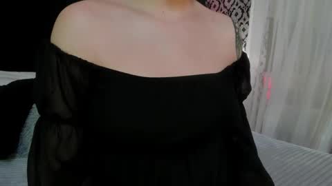 Snapshot of adeelinee chatting on September 26, 7:55 pm Ade online show from September 26, 7:55 pm