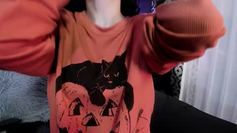 Snapshot of adeelinee chatting on October 2, 8:03 pm Ade online show from October 2, 8:03 pm