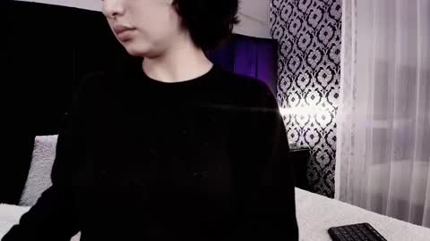 Snapshot of adeelinee chatting on October 30, 10:00 pm Ade online show from October 30, 10:00 pm