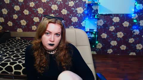 Adel online show from February 7, 4:03 pm