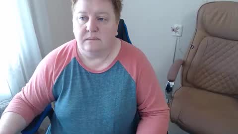 AdelAndSofia online show from April 28, 9:02 am