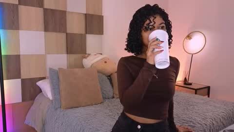 Andrea online show from February 10, 1:36 pm