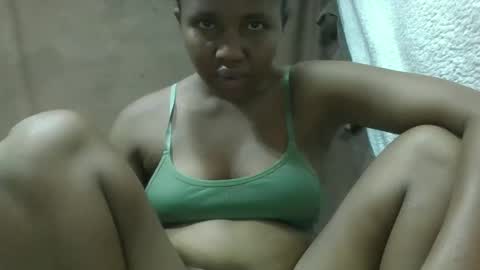 adelealy online show from February 2, 3:32 am