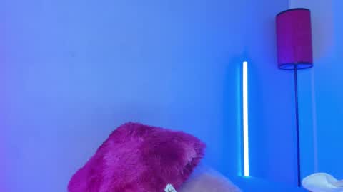 Snapshot of adelefoxx chatting on December 2, 11:55 am AdeleFoxx online show from December 2, 11:55 am