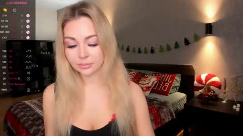 Snapshot of adeleroberts chatting on January 5, 2:17 am Adele online show from January 5, 2:17 am