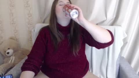 adelinalawson online show from December 5, 7:17 pm