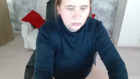 adelinalawson online show from April 13, 11:33 am