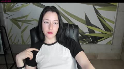 Snapshot of adell_berry chatting on September 27, 2:52 am Adel online show from September 27, 2:52 am