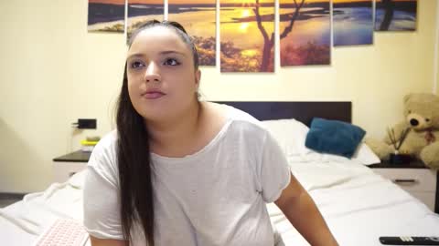 Snapshot of adellineee chatting on October 16, 9:39 pm Adellineee online show from October 16, 9:39 pm