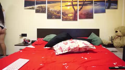 Snapshot of adellineee chatting on October 6, 9:19 pm Adellineee online show from October 6, 9:19 pm