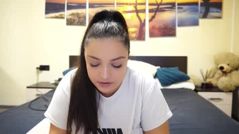 Snapshot of adellineee chatting on October 22, 9:20 pm Adellineee online show from October 22, 9:20 pm